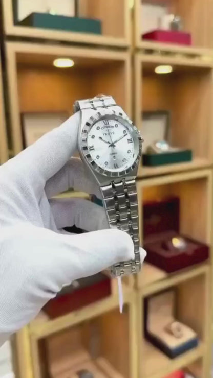 TROVE Original Quartz Watch with Metal Bracelet & Butterfly Master Lock
